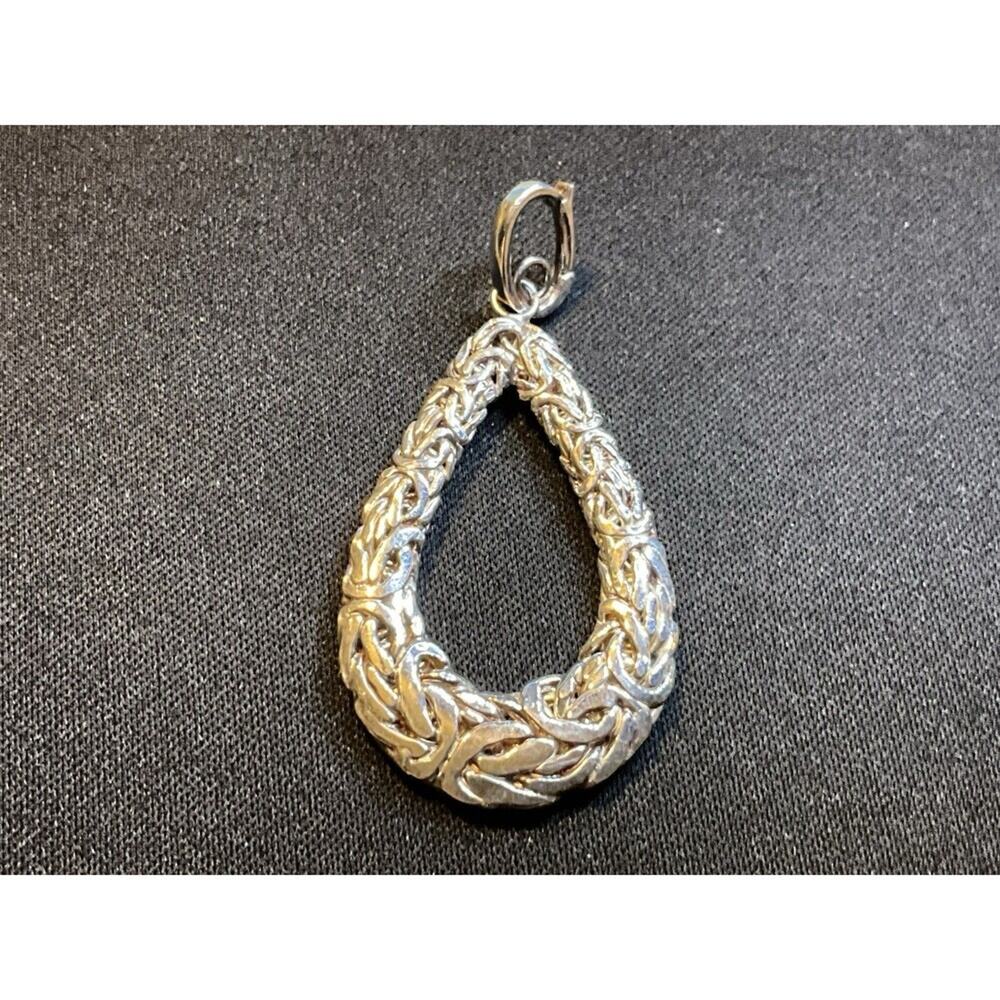 925 Sterling Silver Ornate Pendant